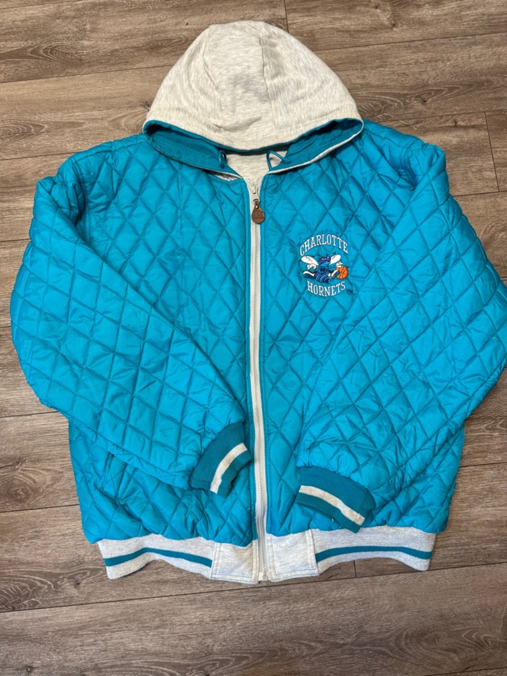 Vintage Charlotte Hornets Starter jackets